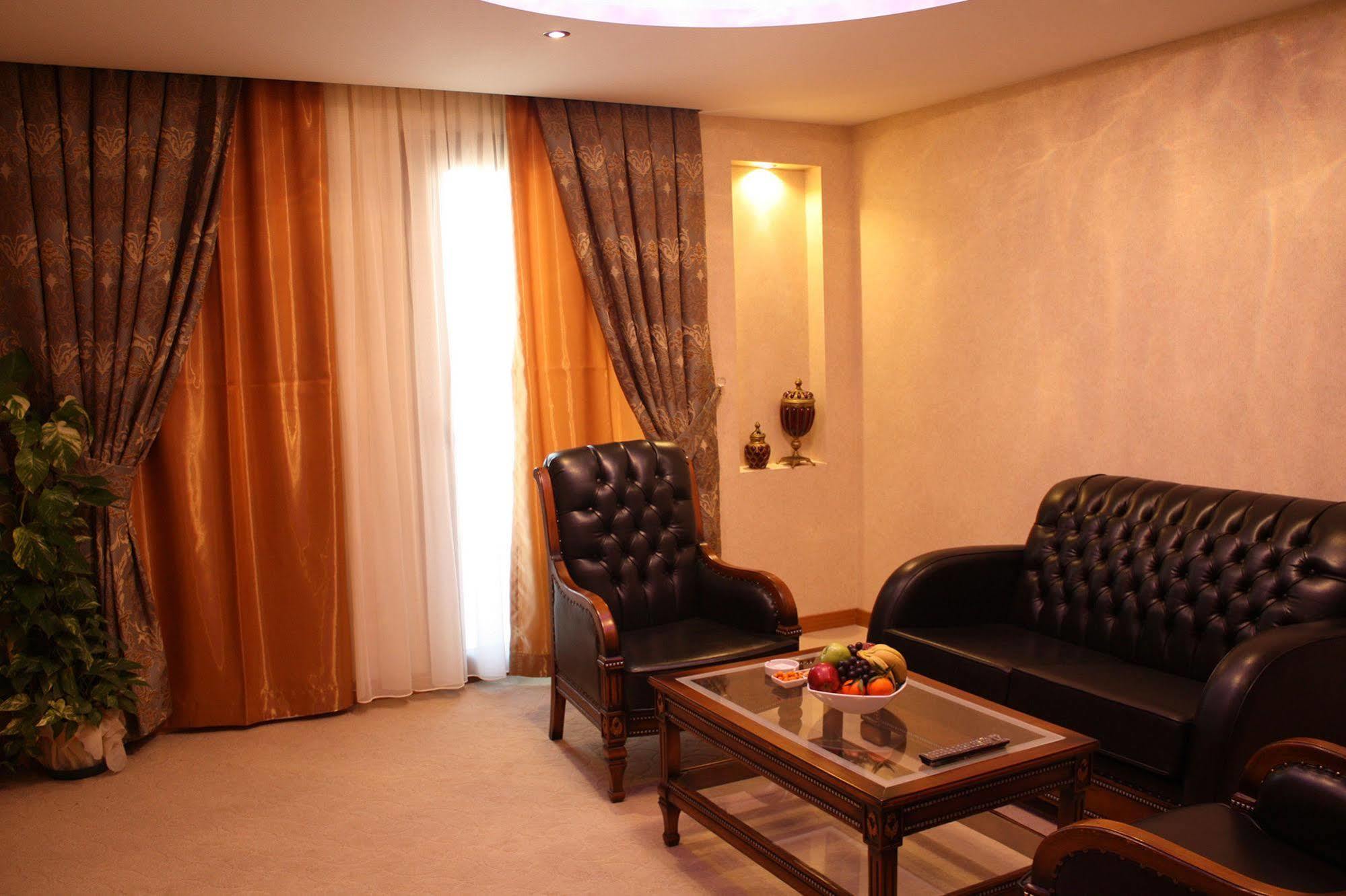 Adana Yukselhan Hotel Bagian luar foto